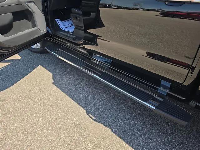 2023 Chevrolet Silverado 1500 4WD Crew Cab Short Bed LTZ