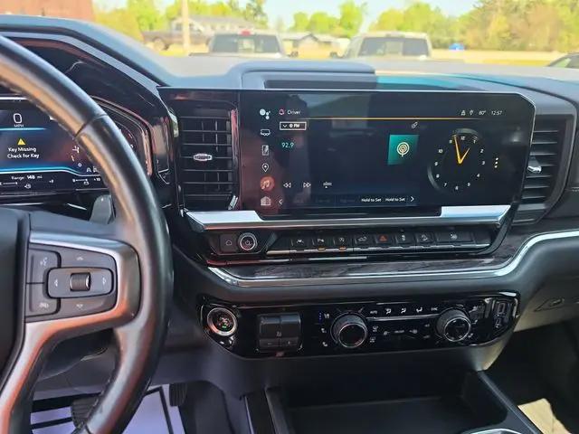 2023 Chevrolet Silverado 1500 4WD Crew Cab Short Bed LTZ
