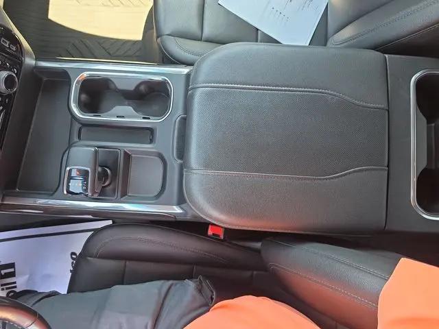 2023 Chevrolet Silverado 1500 4WD Crew Cab Short Bed LTZ