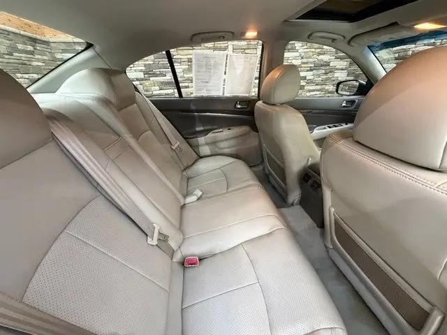 2015 INFINITI Q40 Standard