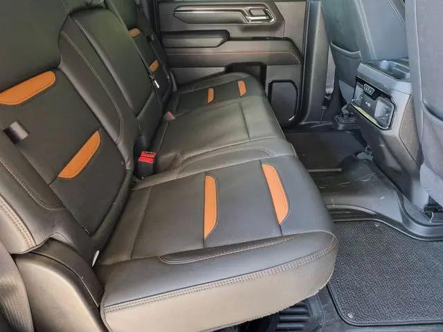 2024 GMC Sierra 2500HD 4WD Crew Cab Standard Bed AT4