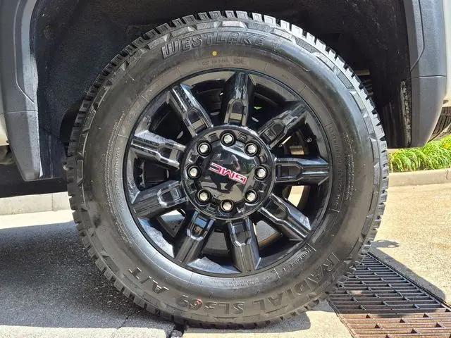 2024 GMC Sierra 2500HD 4WD Crew Cab Standard Bed AT4