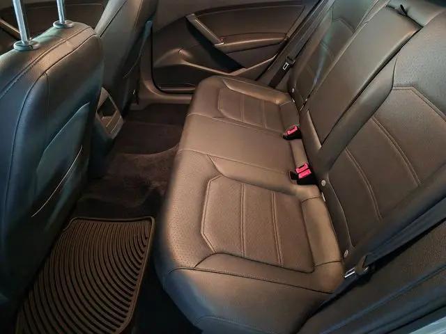 2017 Volkswagen Passat 1.8T R-Line