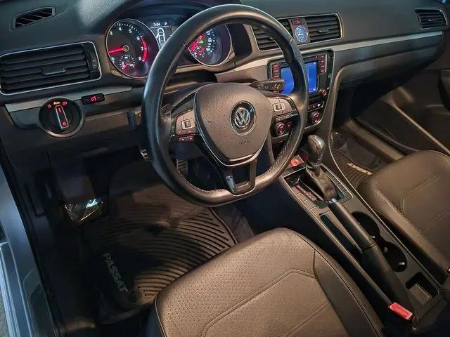 2017 Volkswagen Passat 1.8T R-Line