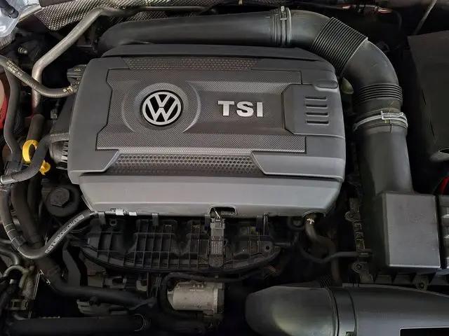 2017 Volkswagen Passat 1.8T R-Line