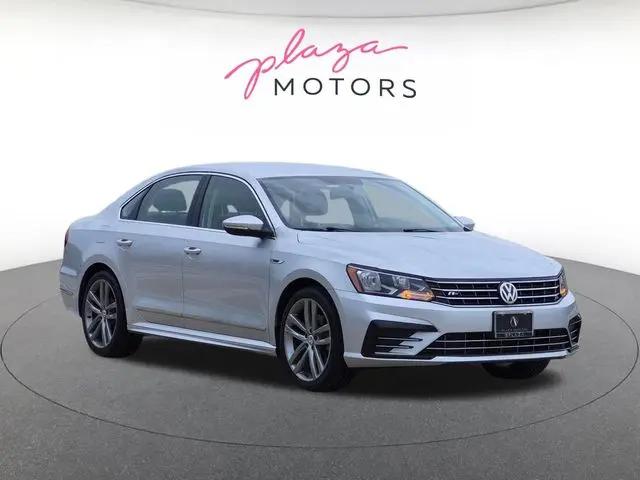 2017 Volkswagen Passat 1.8T R-Line