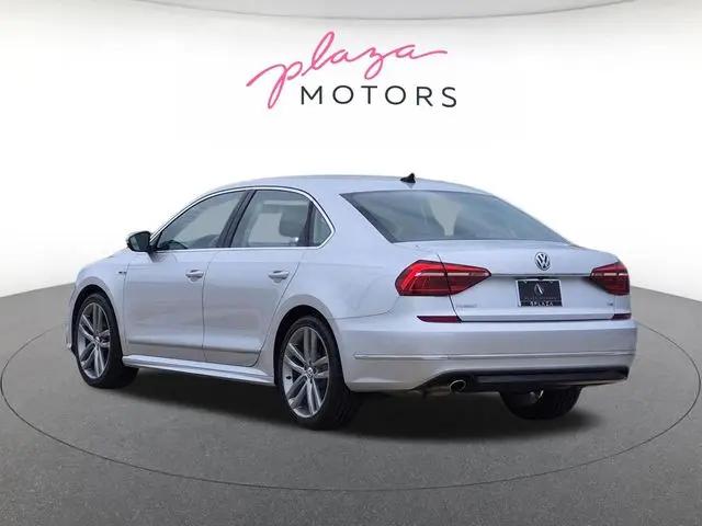2017 Volkswagen Passat 1.8T R-Line