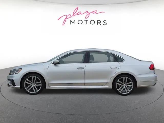2017 Volkswagen Passat 1.8T R-Line