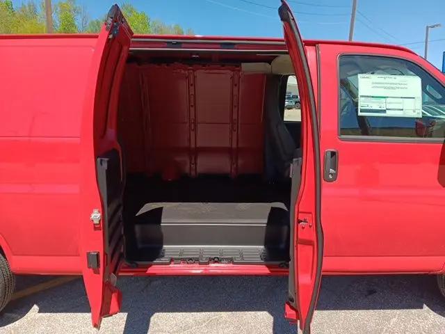 2026 GMC Savana Cargo 2500 Extended Wheelbase, Work Van, RWD