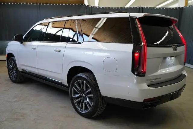 2023 Cadillac Escalade ESV 4WD Sport
