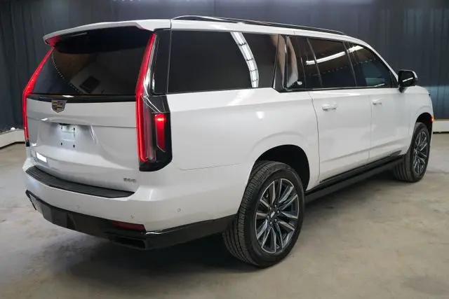 2023 Cadillac Escalade ESV 4WD Sport