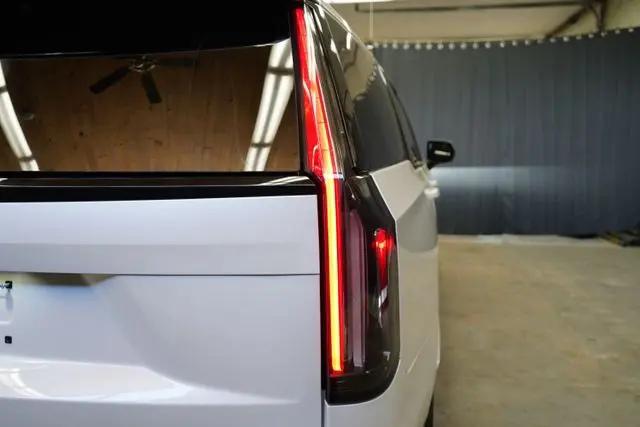 2023 Cadillac Escalade ESV 4WD Sport