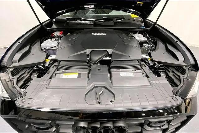 2023 Audi Q8 Premium Plus 55 TFSI quattro Tiptronic