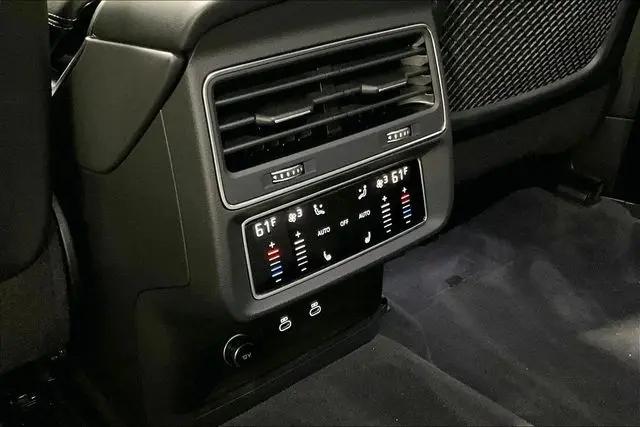2023 Audi Q8 Premium Plus 55 TFSI quattro Tiptronic