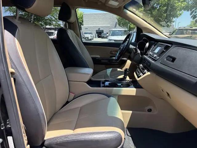 2016 Kia Sedona EX
