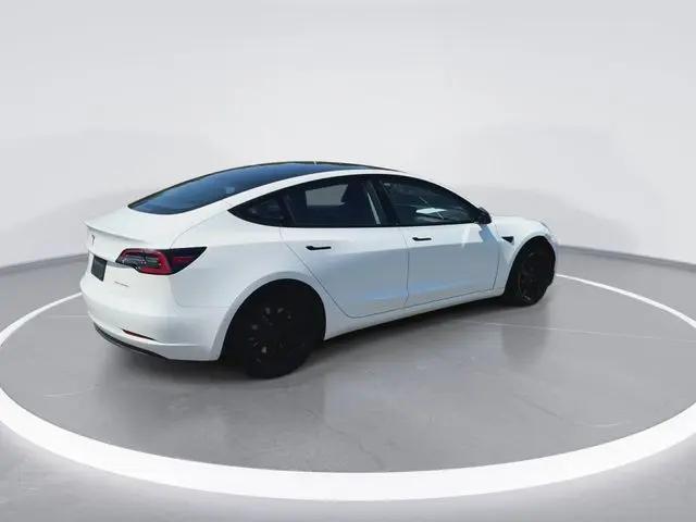 2022 Tesla Model 3 Long Range Dual Motor All-Wheel Drive