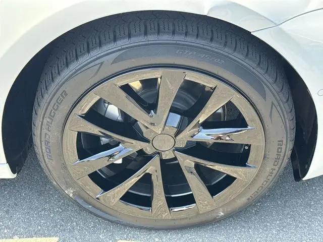2022 Tesla Model 3 Long Range Dual Motor All-Wheel Drive