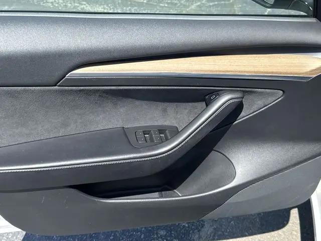 2022 Tesla Model 3 Long Range Dual Motor All-Wheel Drive