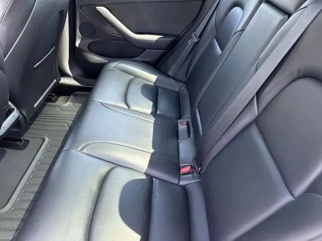 2022 Tesla Model 3 Long Range Dual Motor All-Wheel Drive