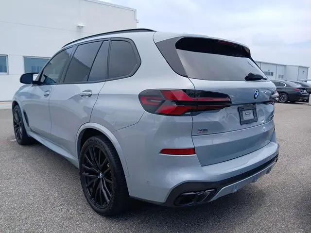 2024 BMW X5 M60i
