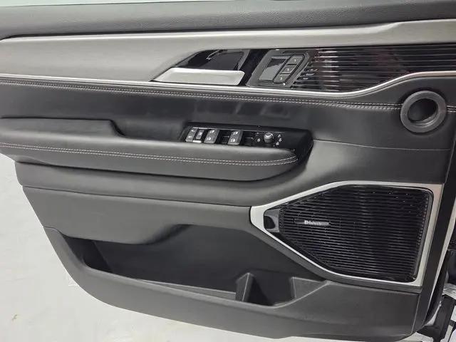 2026 Jeep Grand Wagoneer Limited Altitude 4x4