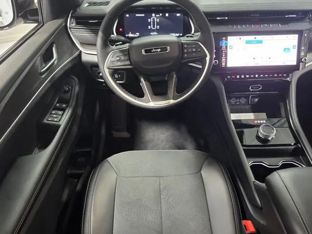 2026 Jeep Grand Cherokee L Altitude 4x2