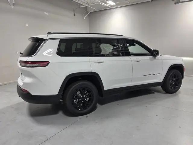 2026 Jeep Grand Cherokee L Altitude 4x2