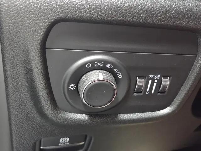 2026 Jeep Grand Cherokee L Altitude 4x2