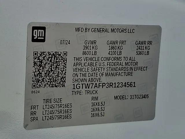 2024 GMC Savana Cargo RWD 2500 Regular Wheelbase Work Van
