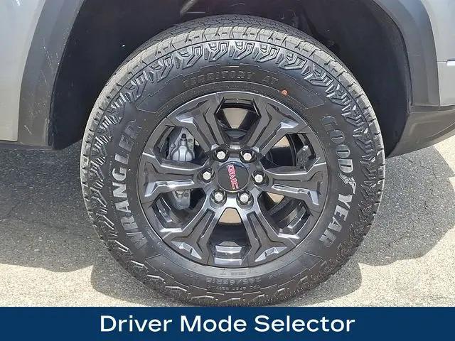 2025 GMC Canyon Elevation 4WD