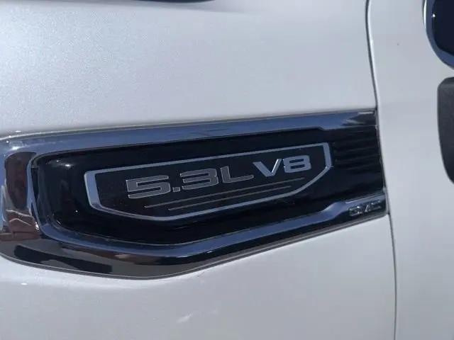 2022 GMC Sierra 1500 4WD Crew Cab Short Box SLT