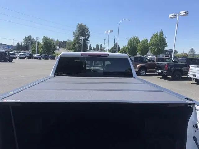 2022 GMC Sierra 1500 4WD Crew Cab Short Box SLT
