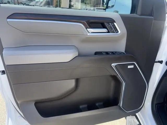 2022 GMC Sierra 1500 4WD Crew Cab Short Box SLT
