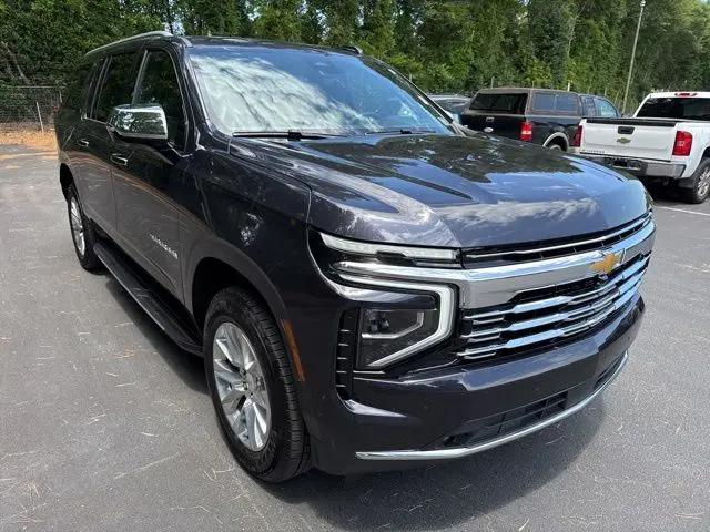 2025 Chevrolet Suburban 4WD Premier