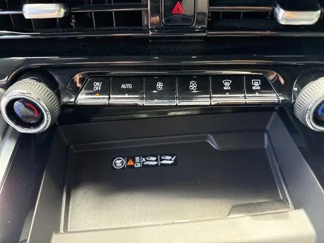 2025 Chevrolet Suburban 4WD Premier