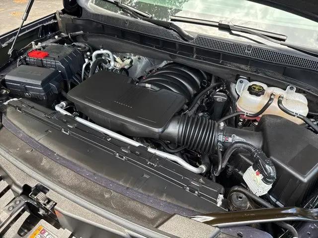 2025 Chevrolet Suburban 4WD Premier