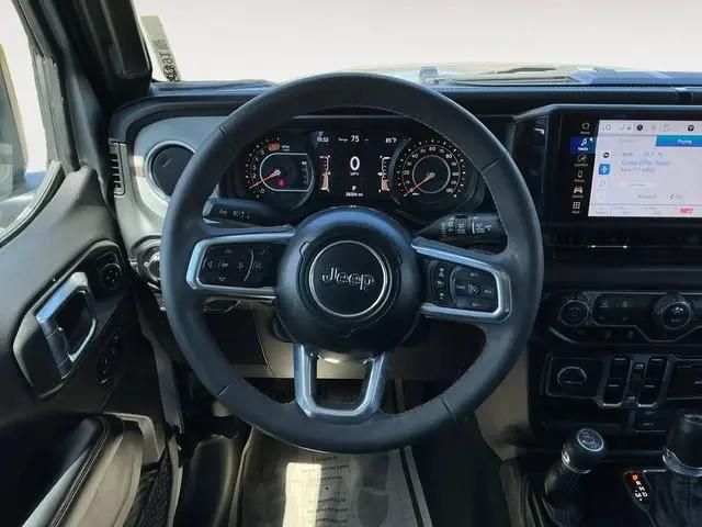 2024 Jeep Wrangler 4-Door Sahara 4x4