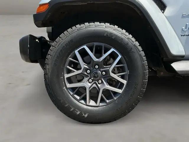 2024 Jeep Wrangler 4-Door Sahara 4x4
