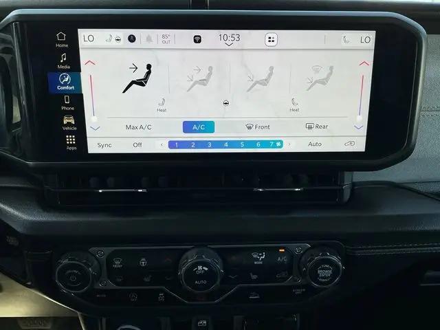 2024 Jeep Wrangler 4-Door Sahara 4x4