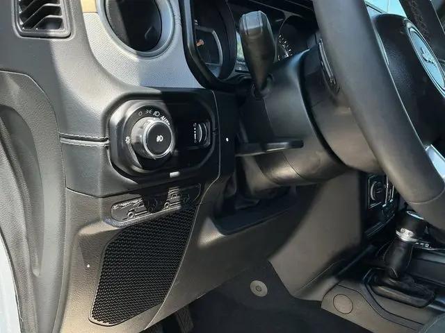 2024 Jeep Wrangler 4-Door Sahara 4x4
