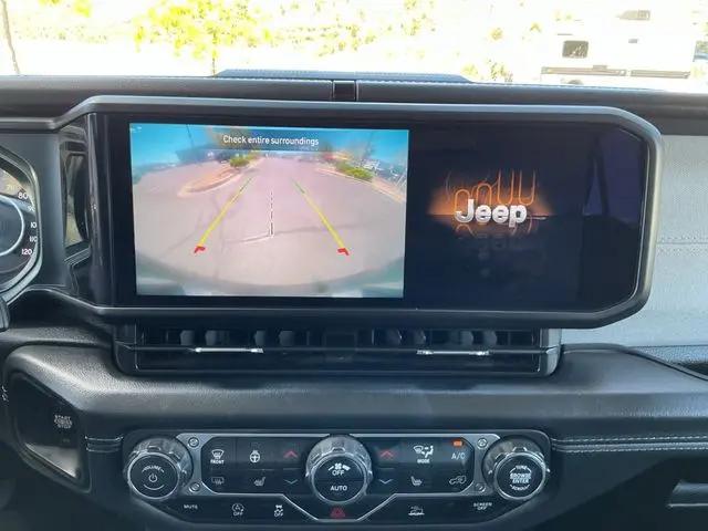 2024 Jeep Wrangler 4-Door Sahara 4x4