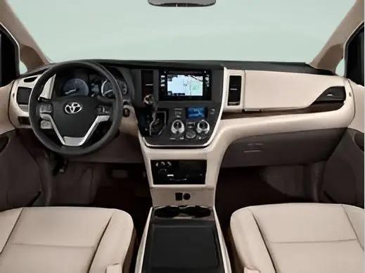 2017 Toyota Sienna XLE 8 Passenger