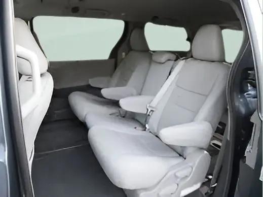 2017 Toyota Sienna XLE 8 Passenger