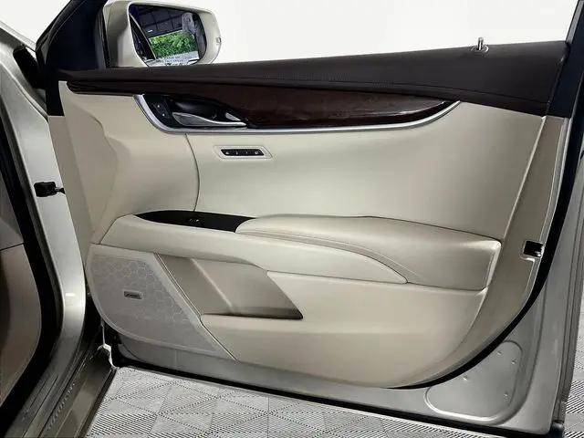 2016 Cadillac XTS Luxury Collection