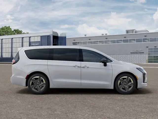2027 Chrysler Pacifica Limited
