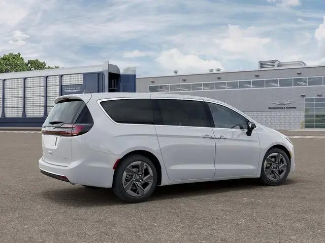 2027 Chrysler Pacifica Limited