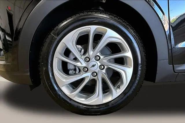 2027 Chevrolet Bolt LT FWD