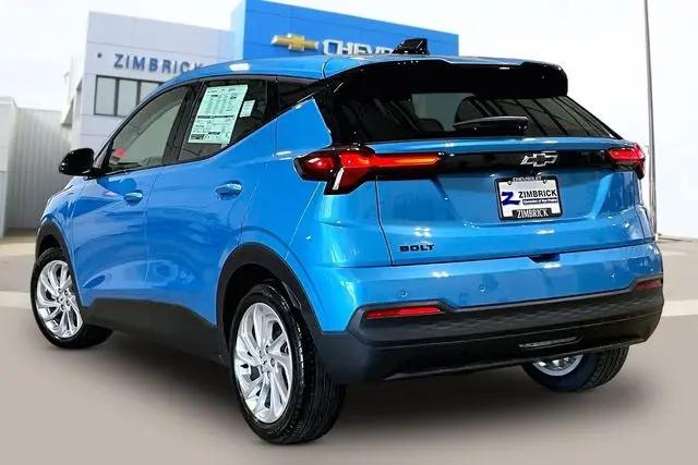 2027 Chevrolet Bolt LT FWD