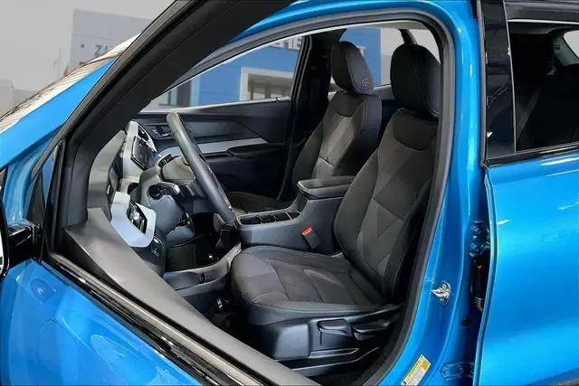 2027 Chevrolet Bolt LT FWD