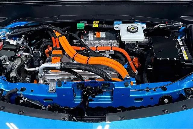 2027 Chevrolet Bolt LT FWD
